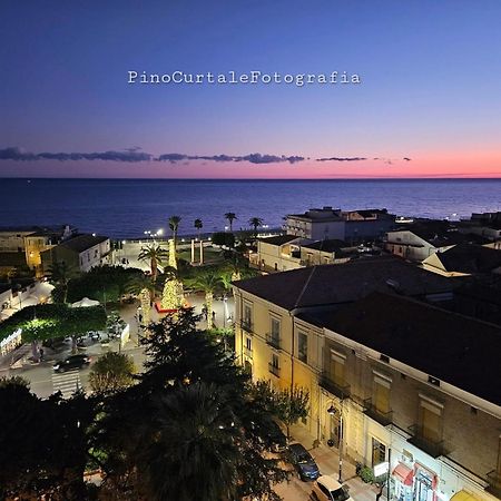 Hotel Mediterraneo Roccella Ionica Exterior photo