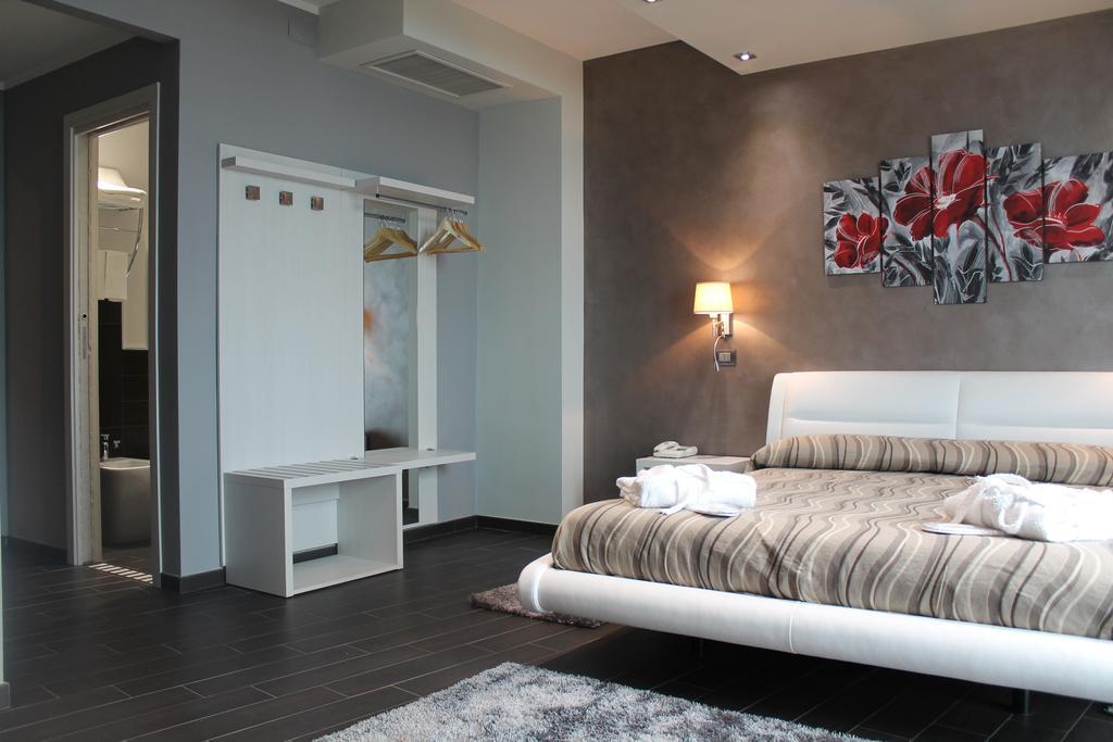 Hotel Mediterraneo Roccella Ionica Room photo
