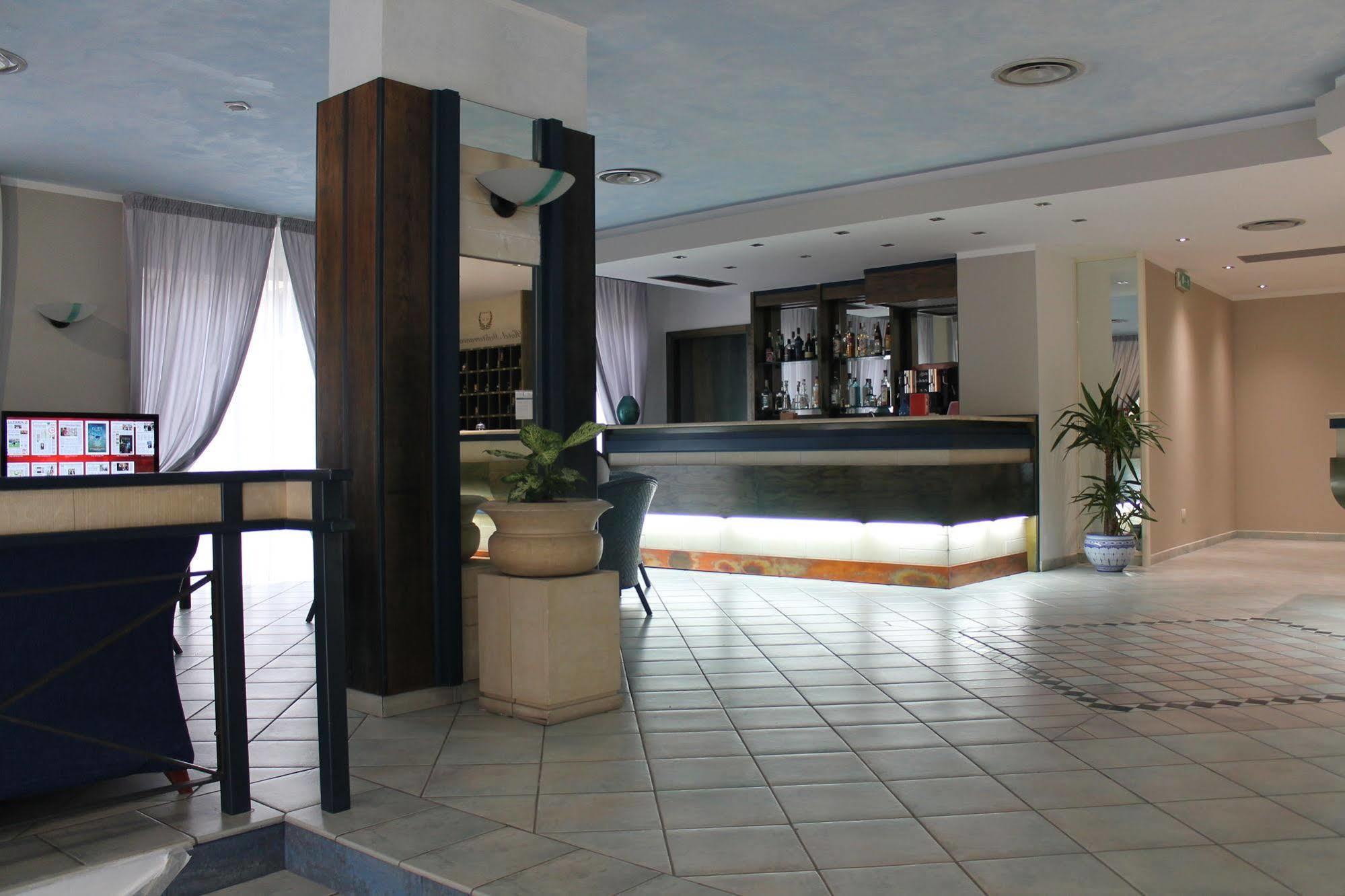 Hotel Mediterraneo Roccella Ionica Exterior photo